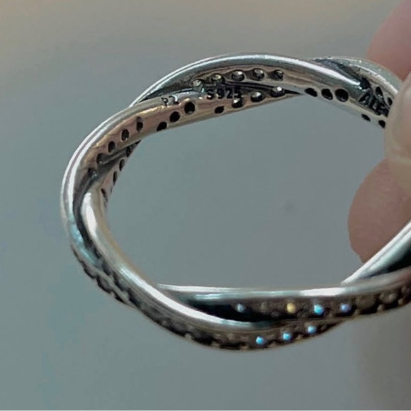 Pandora Sparkling Twisted Lines Ring - Picture 3 of 4